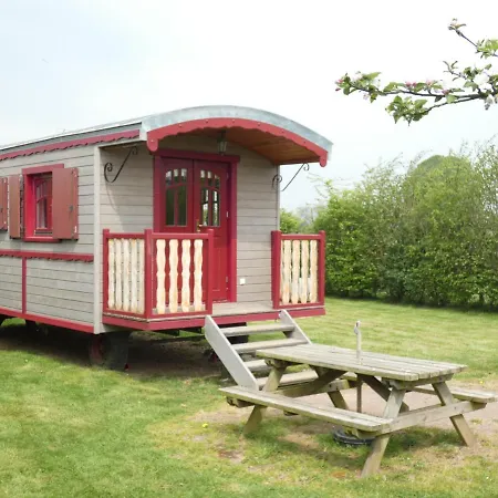 Guest house La Roulotte Des Matis Cheux