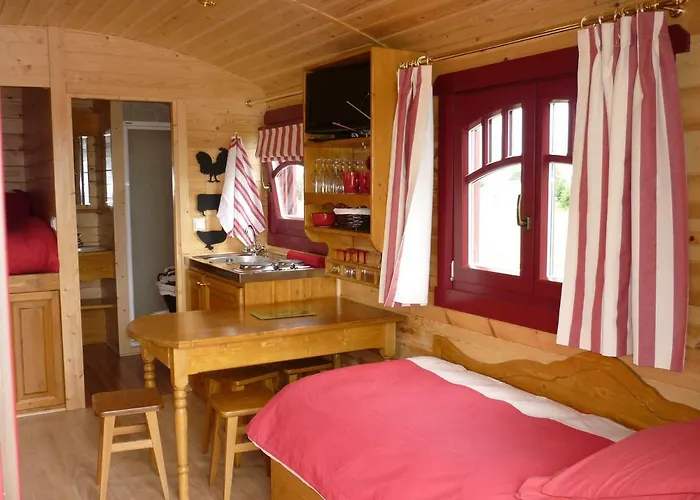 La Roulotte Des Matis Cheux